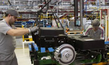 Los ERTE frenan los costes laborales que crecen un 0,8% hasta marzo
