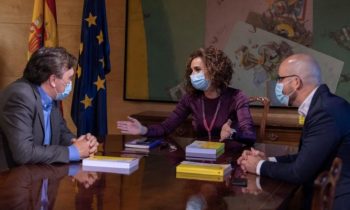 El Gobierno estudia una prestación para personas con pobreza relativa