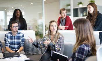 CaixaBank lanza el «Premio A» para reconocer la trayectoria de trabajadoras autónomas en España